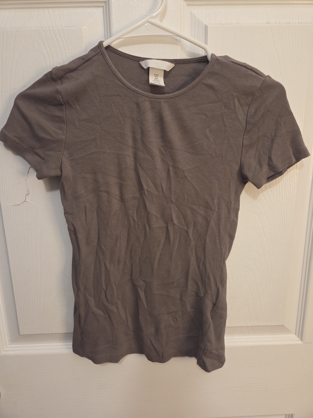 H&M Short Sleeve Ribbed Crewneck Tee in Charcoal